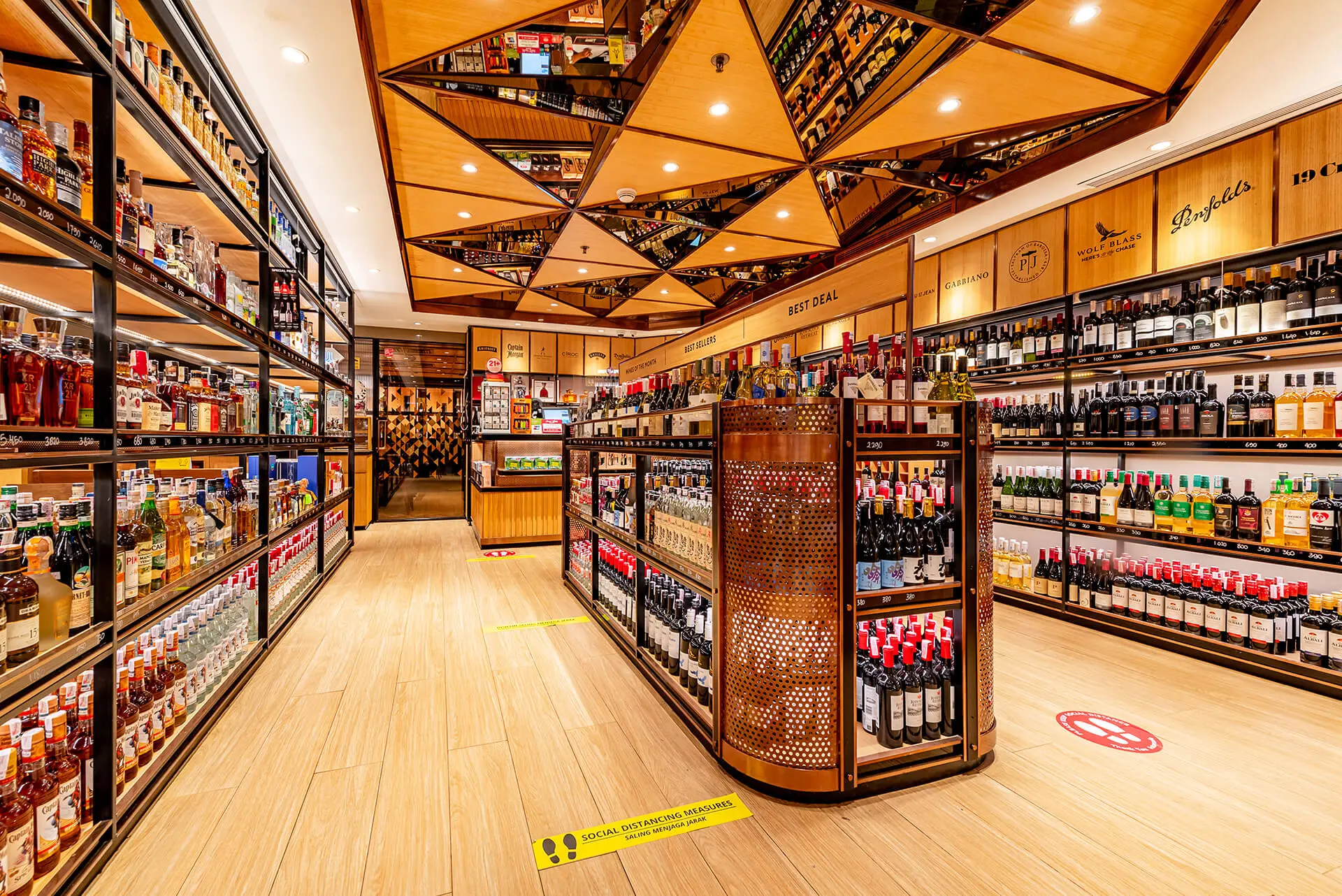 Red & White  Indonesia's Largest Wine and Spirit Stores