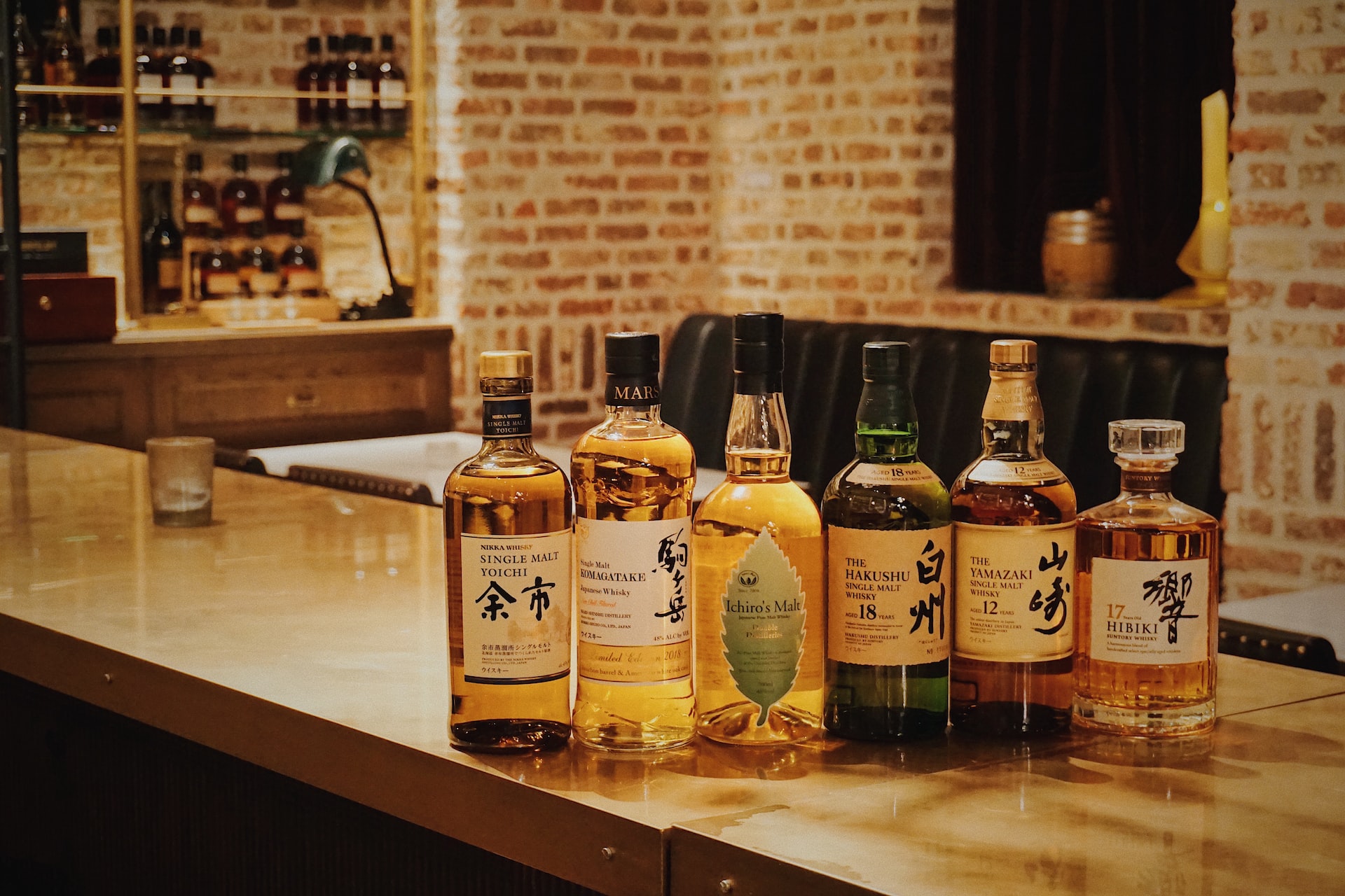 A Look into Japanese Whisky Red White