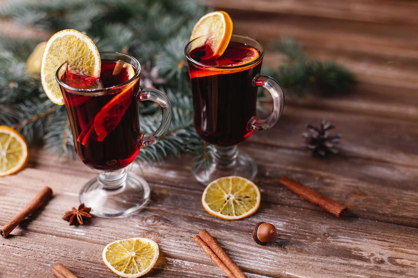 cocktail christmas drinks