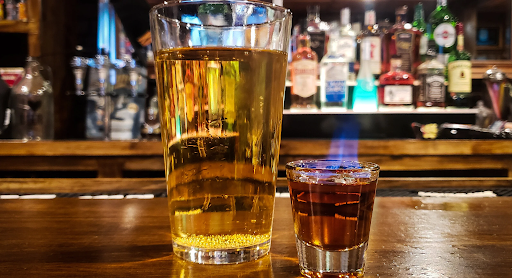 minuman alkohol yang dibakar